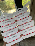 دستبند هفت گره قرمز برند Red string - نمای جانبی